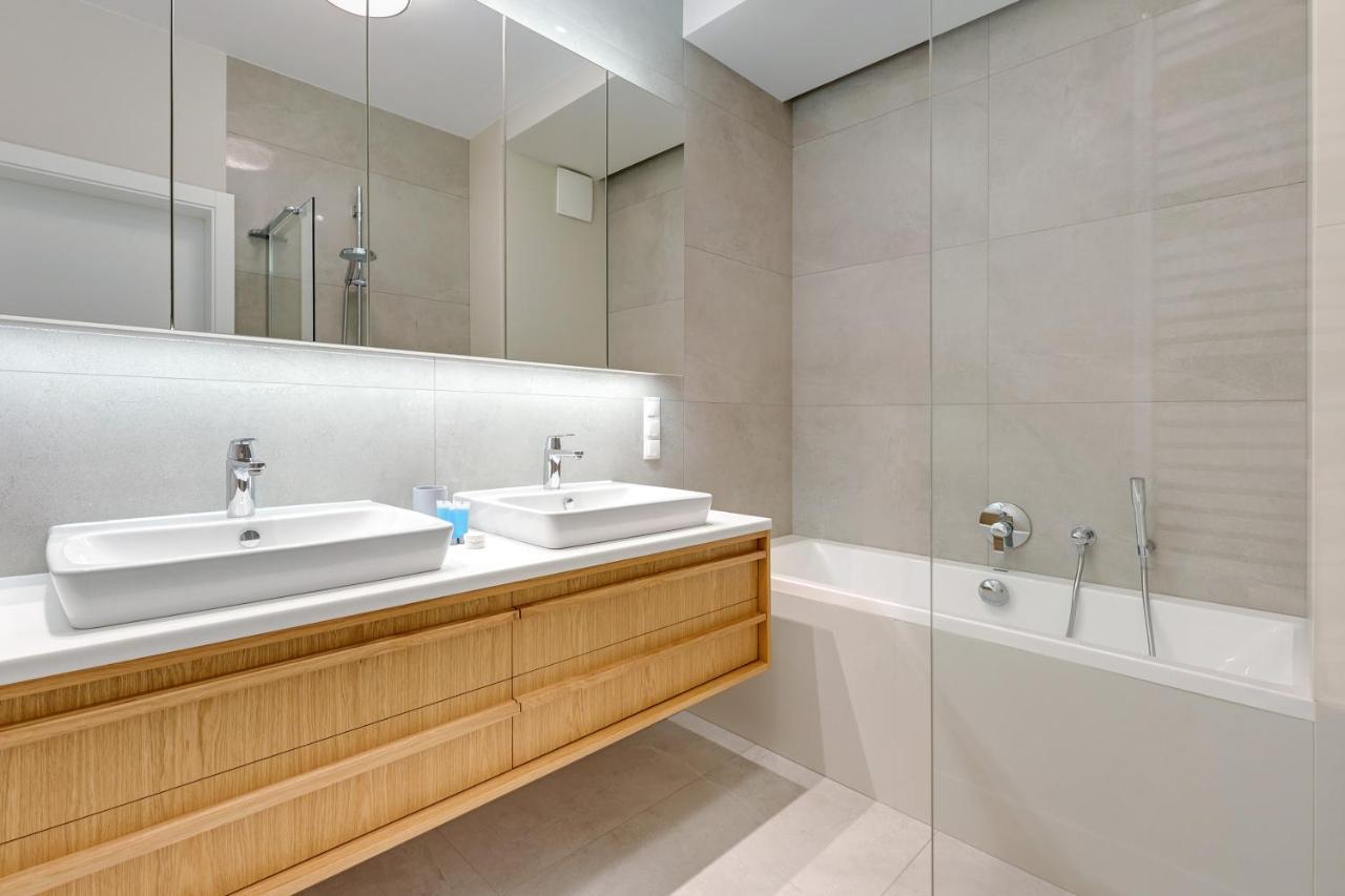 גדנסק Premium Family & Business Old Town Riverside Apartment With Parking מראה חיצוני תמונה